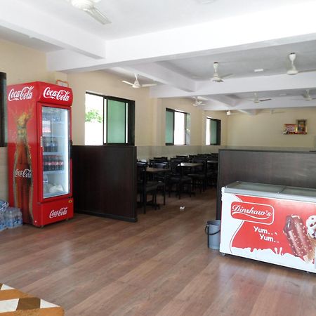 Atithi Farm House Otel Borlai Dış mekan fotoğraf