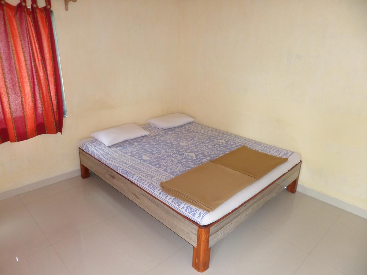 Atithi Farm House Otel Borlai Dış mekan fotoğraf