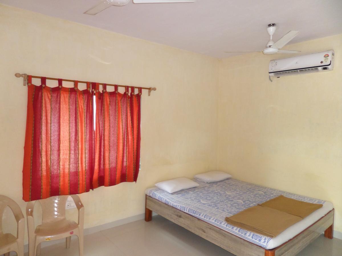 Atithi Farm House Otel Borlai Dış mekan fotoğraf